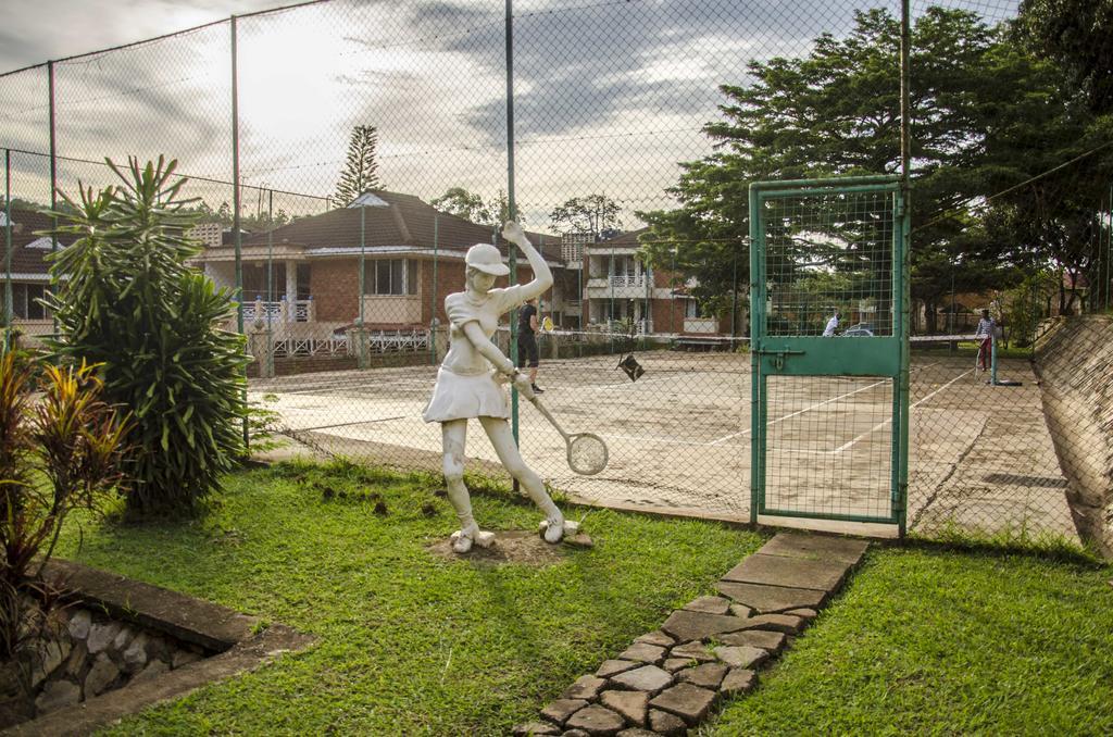 Golf Course Apartments Kampala Buitenkant foto