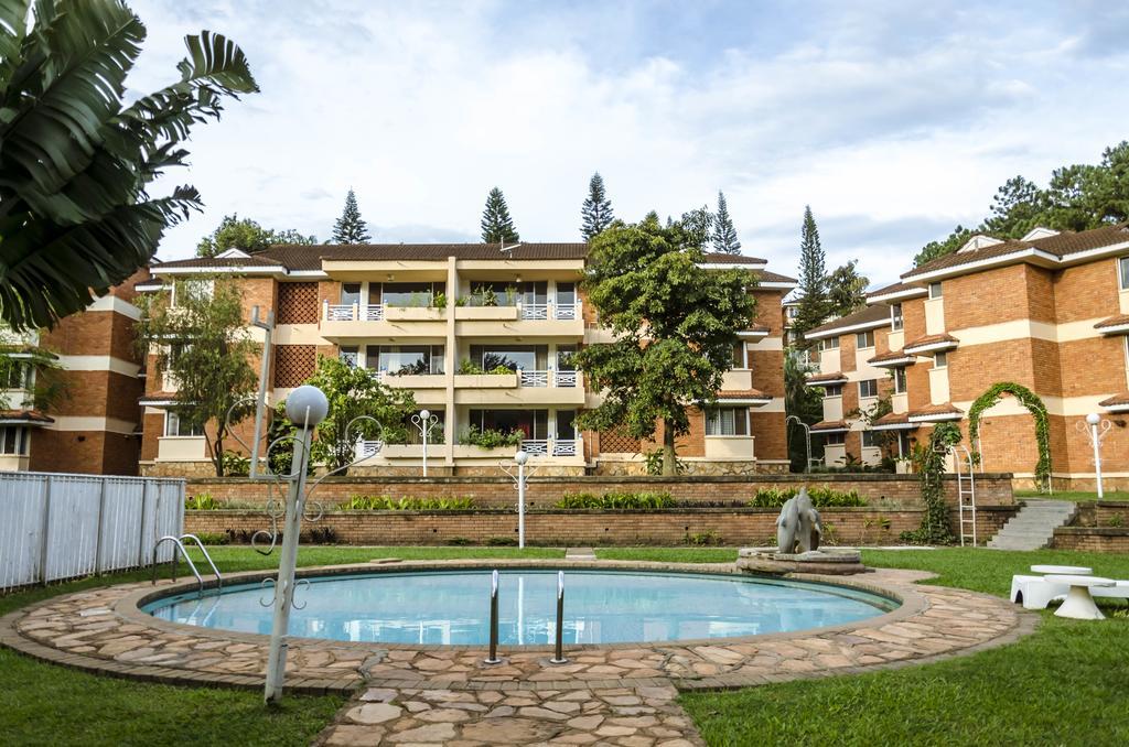 Golf Course Apartments Kampala Buitenkant foto